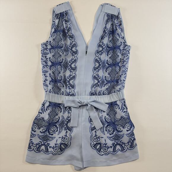 BCBGMAXAZRIA Pants - BCBG MAXAZRIA SIZE XS VANCE PRINTED V-NECK ROMPER LIGHT OASIS